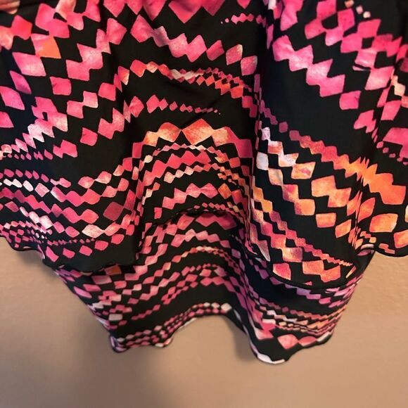 Catherine’s bathing suit top - Picture 8 of 9